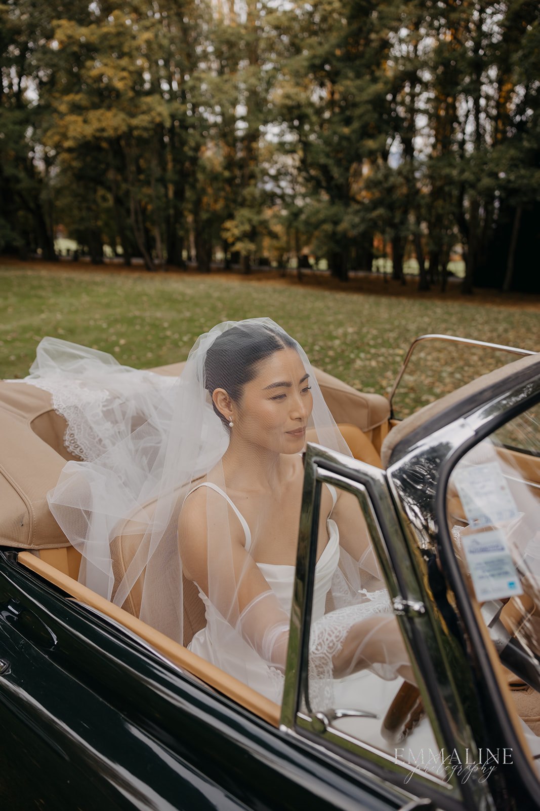 brideinvintagecarforweddinginqueenstown